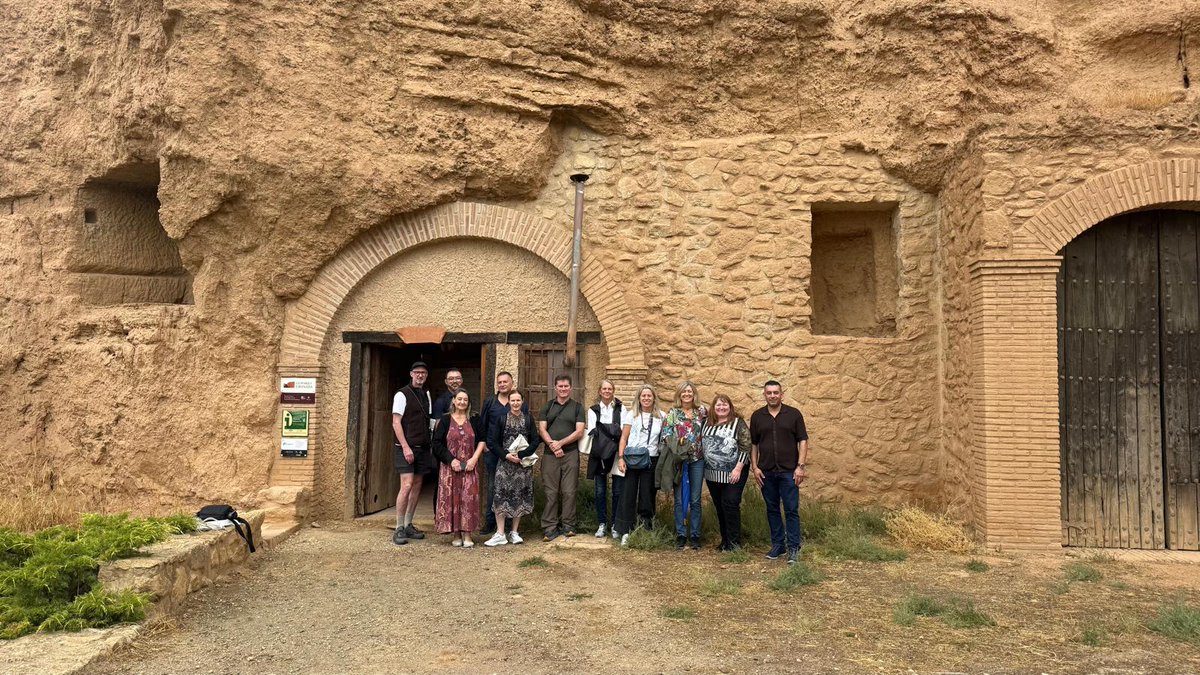GranadaGeopark's tweet photo. Recibimos a representantes de Australia y Nueva Zelanda de la red internacional #HumanSmartLivingLab, vinculada al programa europeo #IURC.

Almagruz y Fonelas han servido para compartir nuestra experiencia en gobernanza, participación y Carta del Paisaje. #GeoparquedeGranada https://t.co/h82J3nGLJ1