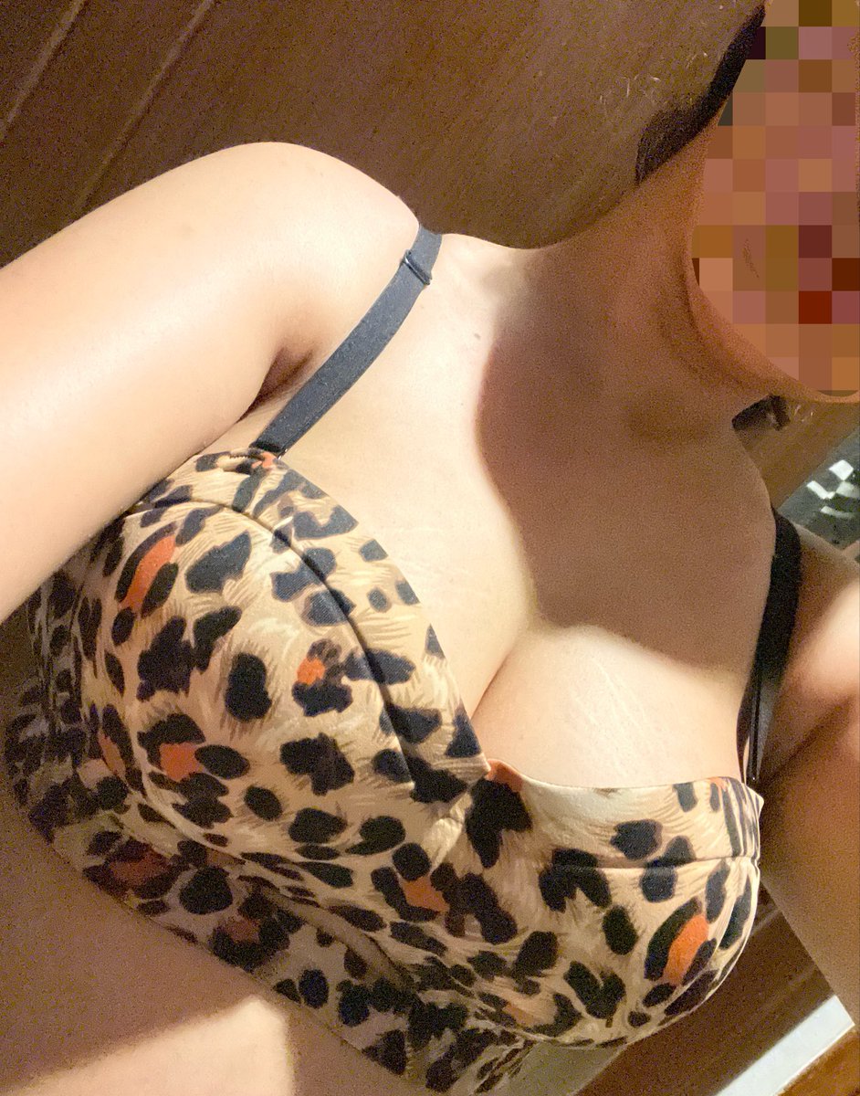 privateours's tweet photo. pls bantuin jawab, punya gf cocok yang mana.. https://t.co/QiByiJ5JVW
