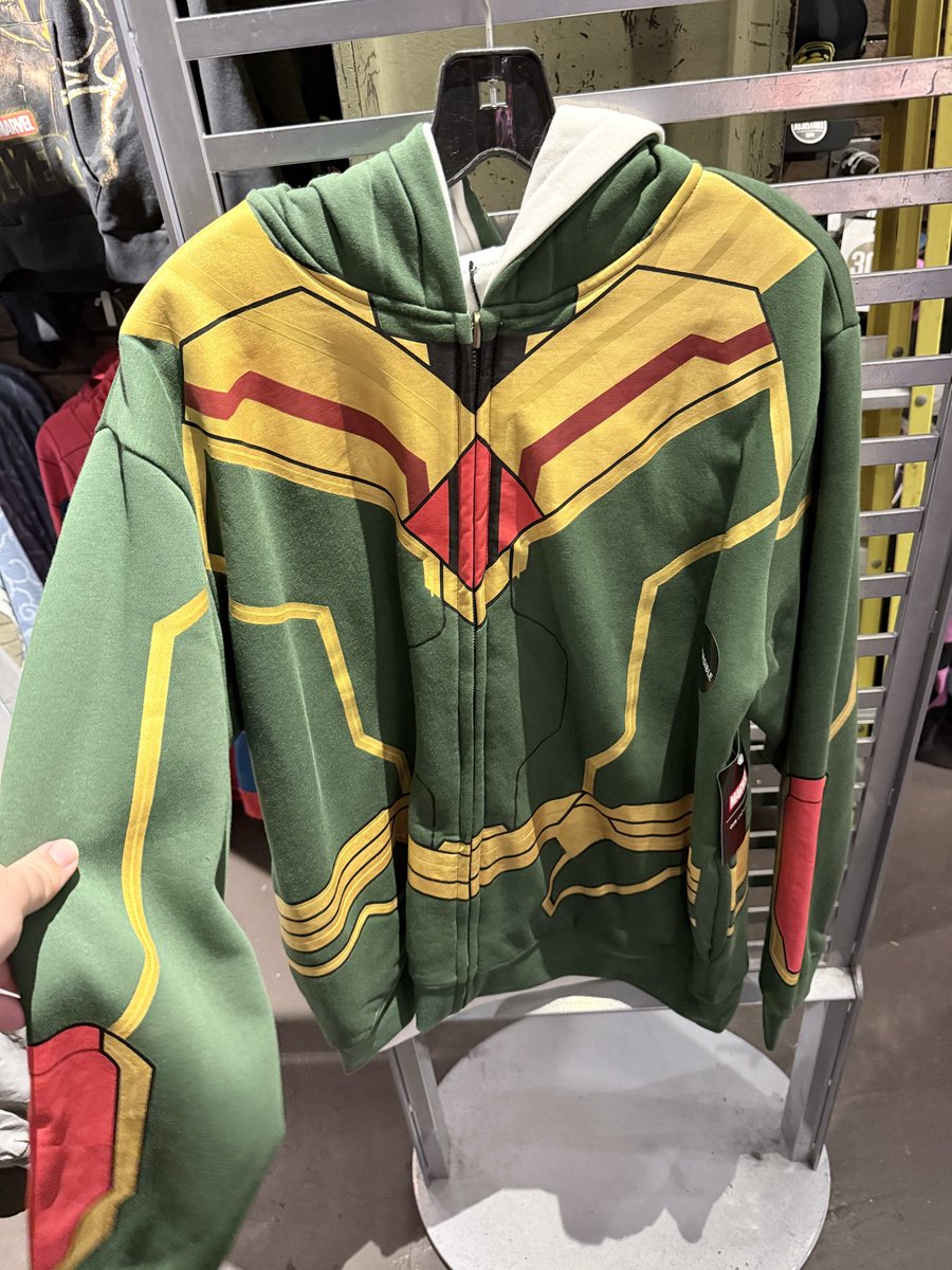 _matthew_benson's tweet photo. #visionquest and he got a reversible hoodie Uhg I love this https://t.co/owCv3YIsDj