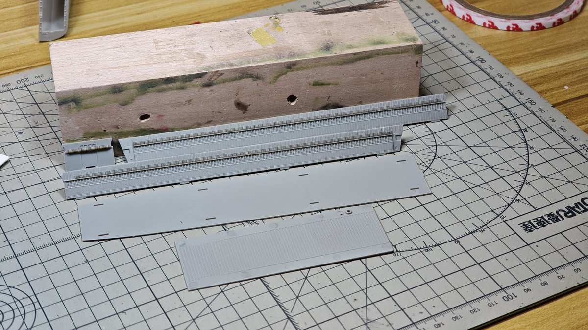 SHOKAKU_NANODAA's tweet photo. [1/700 Type 071 LPD WIP]

Today I'm starting a dock landing ship. Since the well deck is difficult to paint after the hull has been assembled, the first step is to paint the well deck.

#scalemodel  #shipmodel #艦船模型 #scalemodelling #scalemodeling https://t.co/p10Wk77U9C