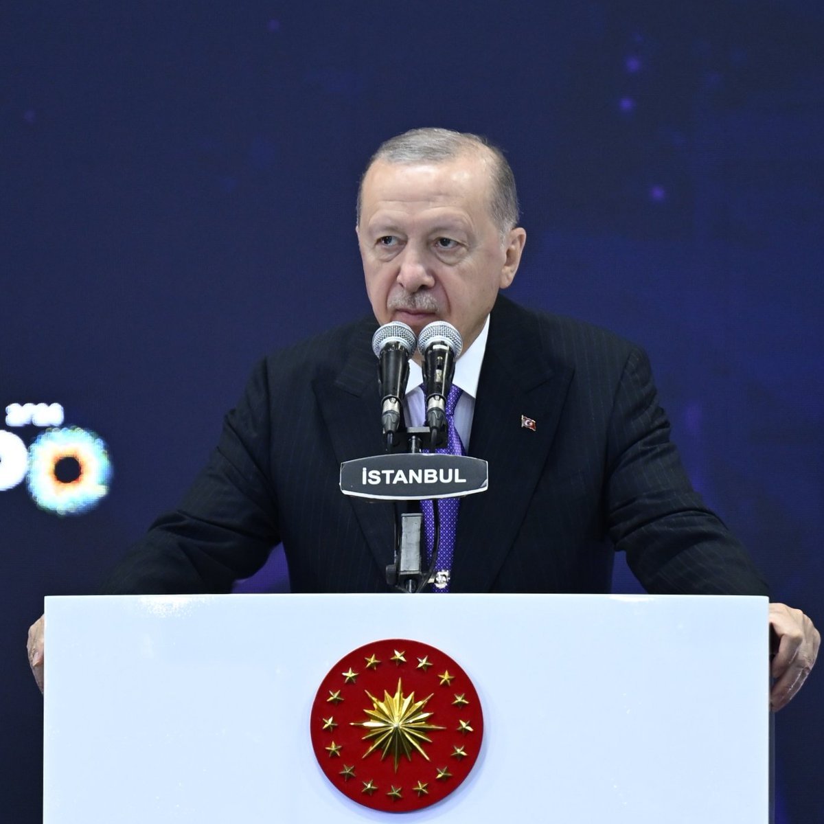 Fikret_ozer00's tweet photo. 🛑 Cumhurbaşkanı Erdoğan: (Fon olayları hk.)

"Her kim milletin hakkına el uzatırsa karşısında bizi bulur."

#SONDAKİKA https://t.co/WL0dTrrtN9