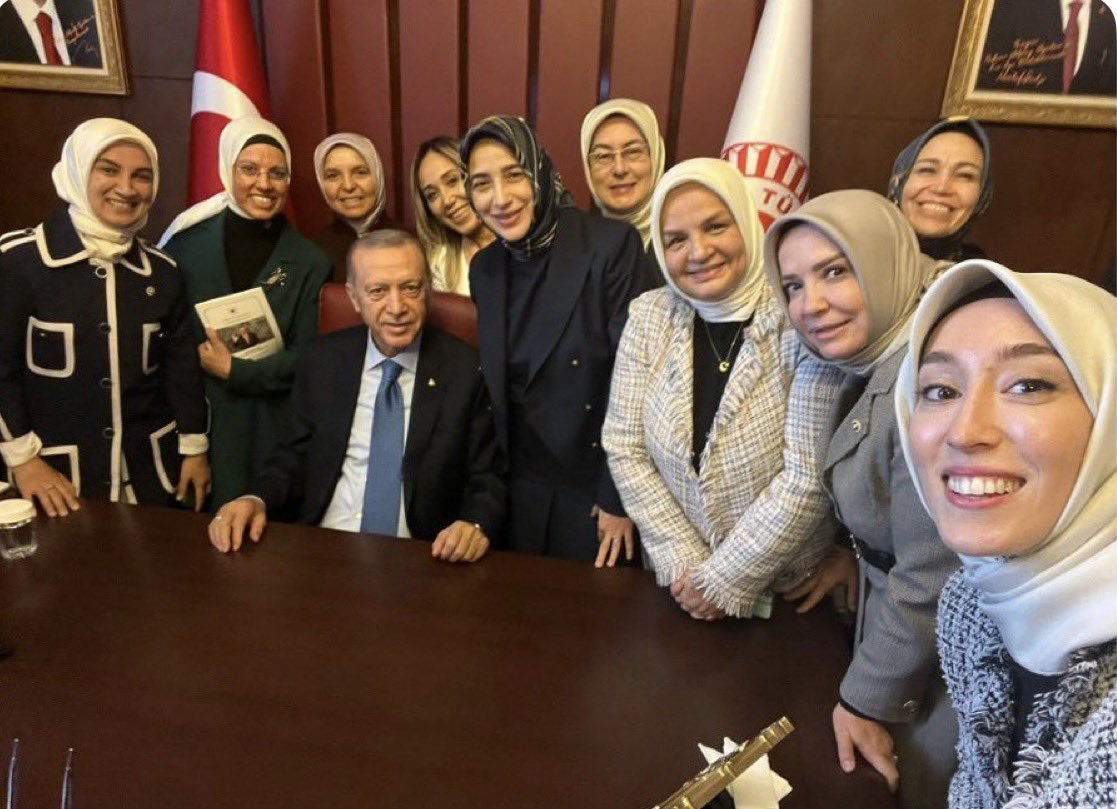 CamERGIN's tweet photo. Memleketi kurtaracak kadınlarımız !!!! https://t.co/Z3OSeZb6bS