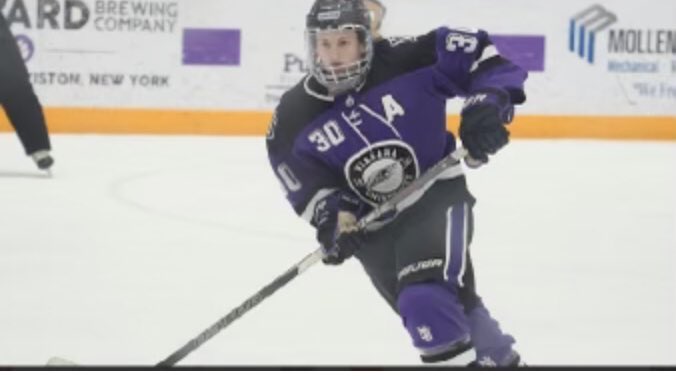 252Frozen40's tweet photo. @danorlovsky7 Nothing better than sharing the ice with my daughter! She is a senior at Niagara University #GirlDad
#30 #PurpleEagle #FutureDoctor
🏒🥅🚨❤️❤️ 🦅 https://t.co/yw9X0SRyOh