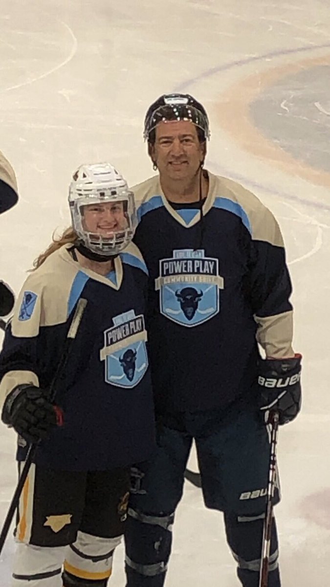 252Frozen40's tweet photo. @danorlovsky7 Nothing better than sharing the ice with my daughter! She is a senior at Niagara University #GirlDad
#30 #PurpleEagle #FutureDoctor
🏒🥅🚨❤️❤️ 🦅 https://t.co/yw9X0SRyOh