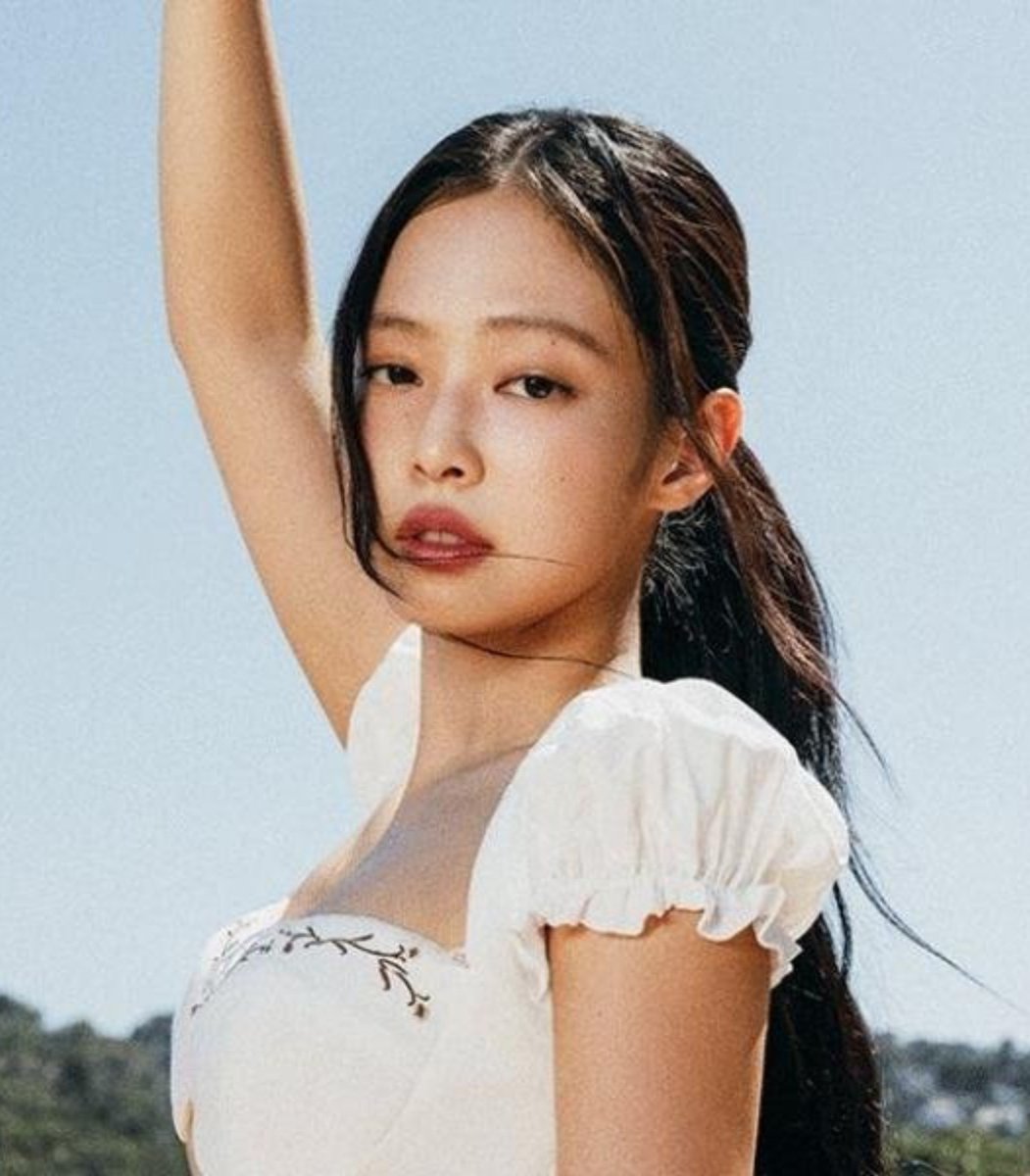 Aboutjenniehq's tweet photo. VOTE FOR JENNIE at the BreakTudo Awards 2026

🏆 International Female Artist
🏆 International Hit of the Year — “Dracula (JENNIE Remix)”

🔗 https://t.co/lRqZ2EOz9j https://t.co/VAozZFwmfm