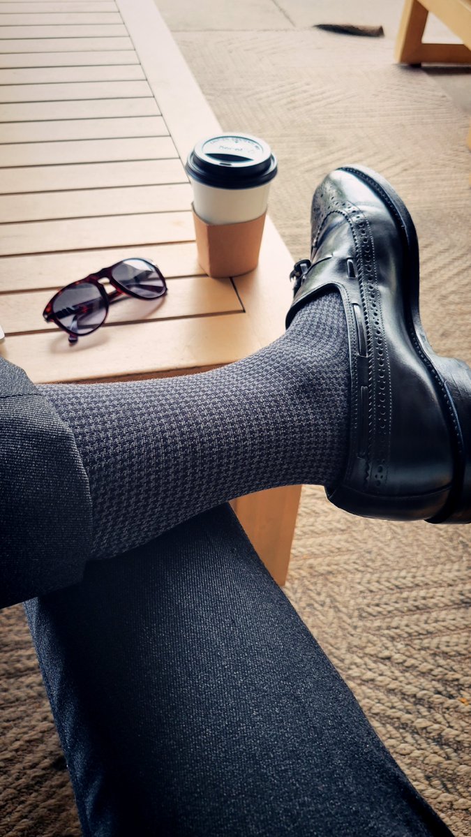 FMaingret's tweet photo. No tie for my morning coffee, so gotta make sure the socks game is strong today https://t.co/qILkBTmHfo