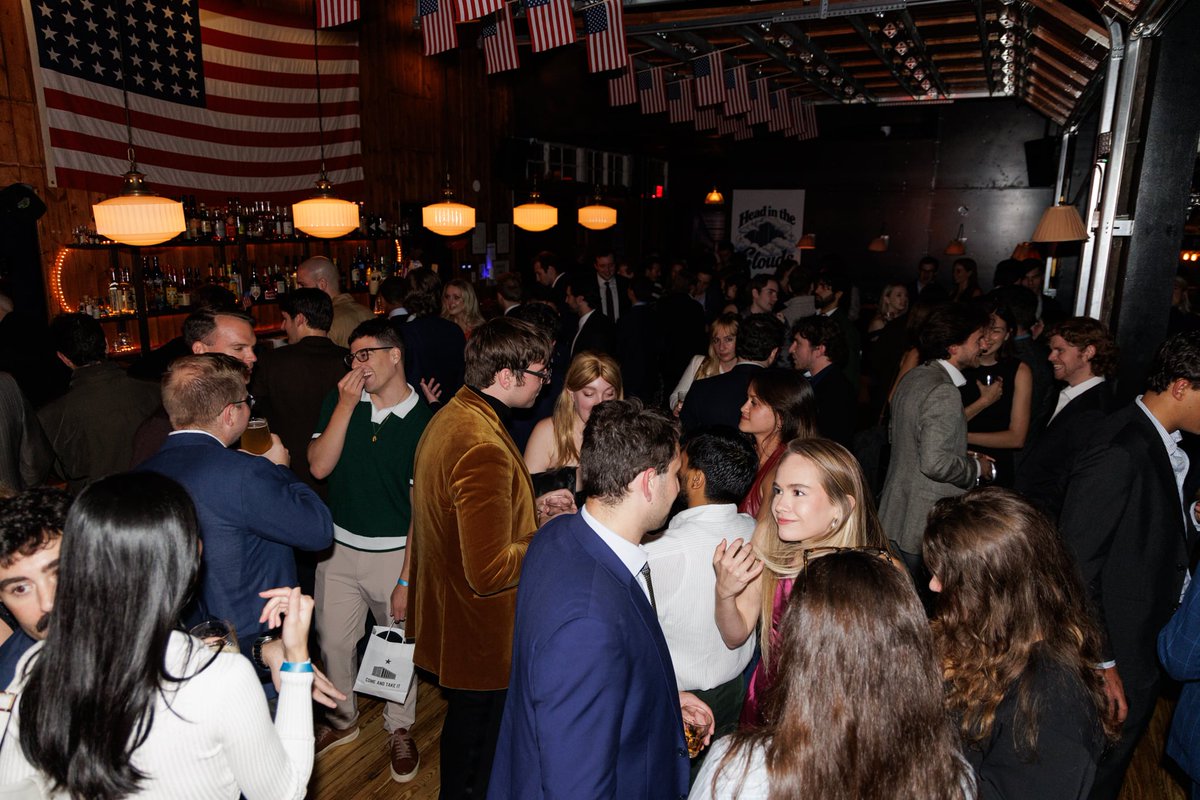 JoinYoungVoices's tweet photo. Innovation showed up and so did everyone else! 💡

Our Data After Dark party brought together big ideas, bold energy, and bright minds in D.C. at @PubKey Saturday night! 💫

More photos coming soon 📸 https://t.co/uVA13dV5en