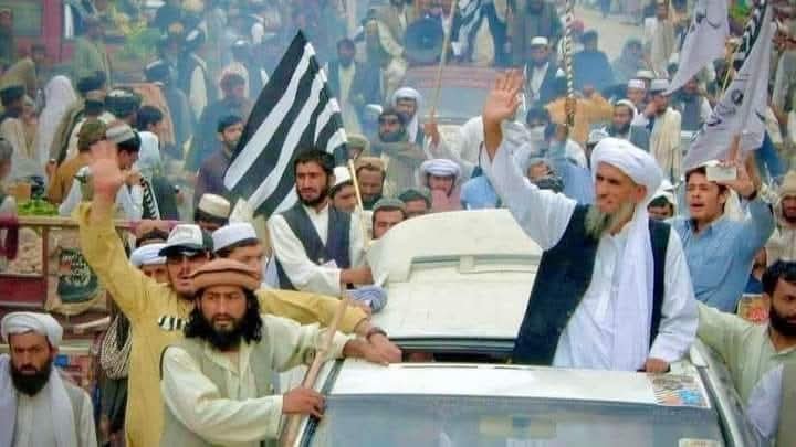 TeamJUISindh1's tweet photo. مولانا محمد حنیف شہید نے بلوچستان کے مظلوموں کا مقدمہ دیدہ دلیری سے لڑا اور اسی پاداش میں انہیں اپنی جان جان آفریں کے سپرد کرنی پڑی لیکن ان کا مشن اب بھی جاری ہے ۔
#یوم_شہادت_مولانامحمدحنیف https://t.co/K5HUM9LBRZ