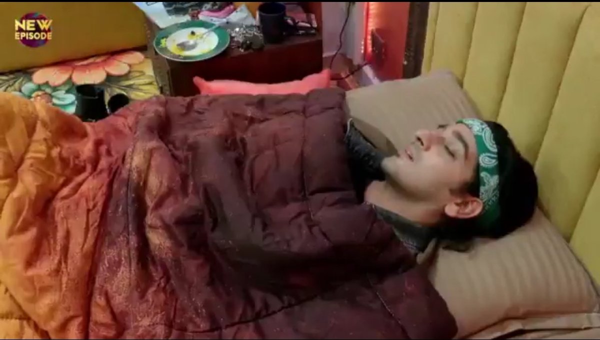 Oyye_Senpai's tweet photo. BB20 Episodes are directly proportional to Qazi bhai energy !!

Hence Proved !!

#BB20 • #QaziTouqeer • #BiggBoss20 https://t.co/nr4z7siqrf