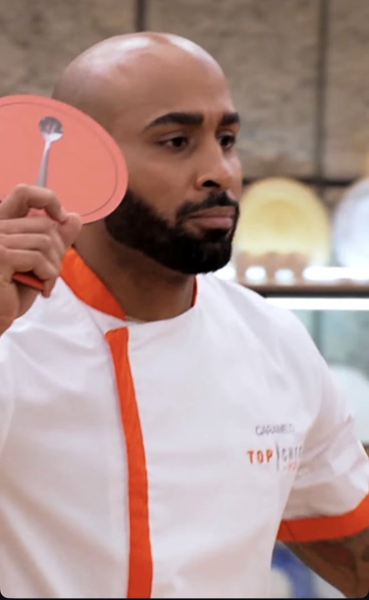ElviaSantomi's tweet photo. @Arelyperez36491 Bueno Aladino en esta vuelta 🍬🤣
#CarameloEnTopChefVIP5 https://t.co/S8wB1AyuaR