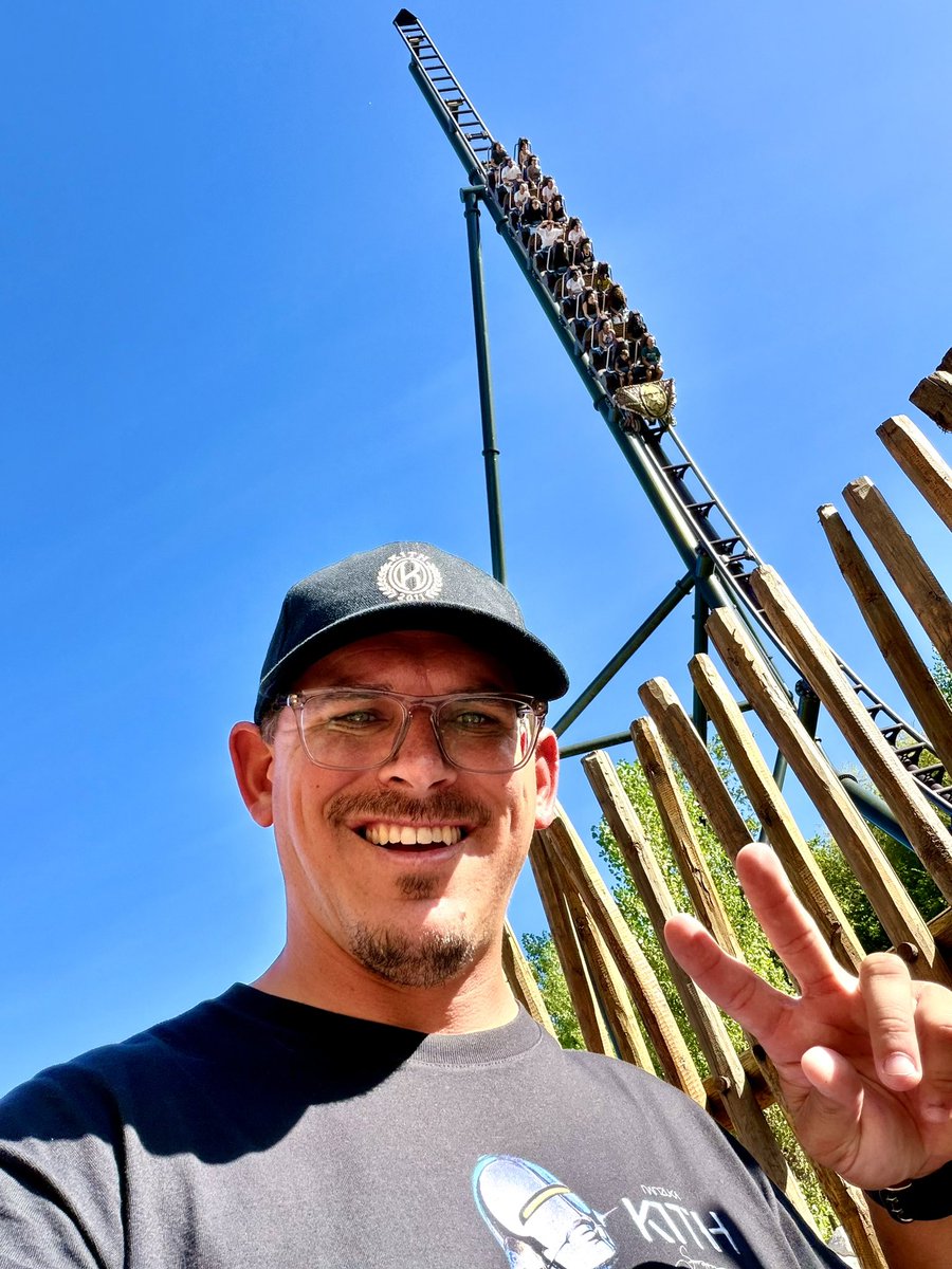 Jeremy__Broten's tweet photo. Toutatis @ParcAsterix was an incredible coaster. Wish I could have gotten more rides on it! #ParcAsterix #Toutatis https://t.co/OINoYpIxsU