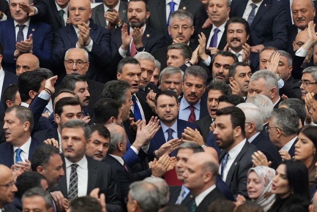 Ysf34A's tweet photo. Akın Gürlek’i cesareti ve kararlılığından dolayı canı gönülden tebrik ediyorum! Kolay değil azizim bu mevzu kolay değil ! https://t.co/hOEllhBhFp