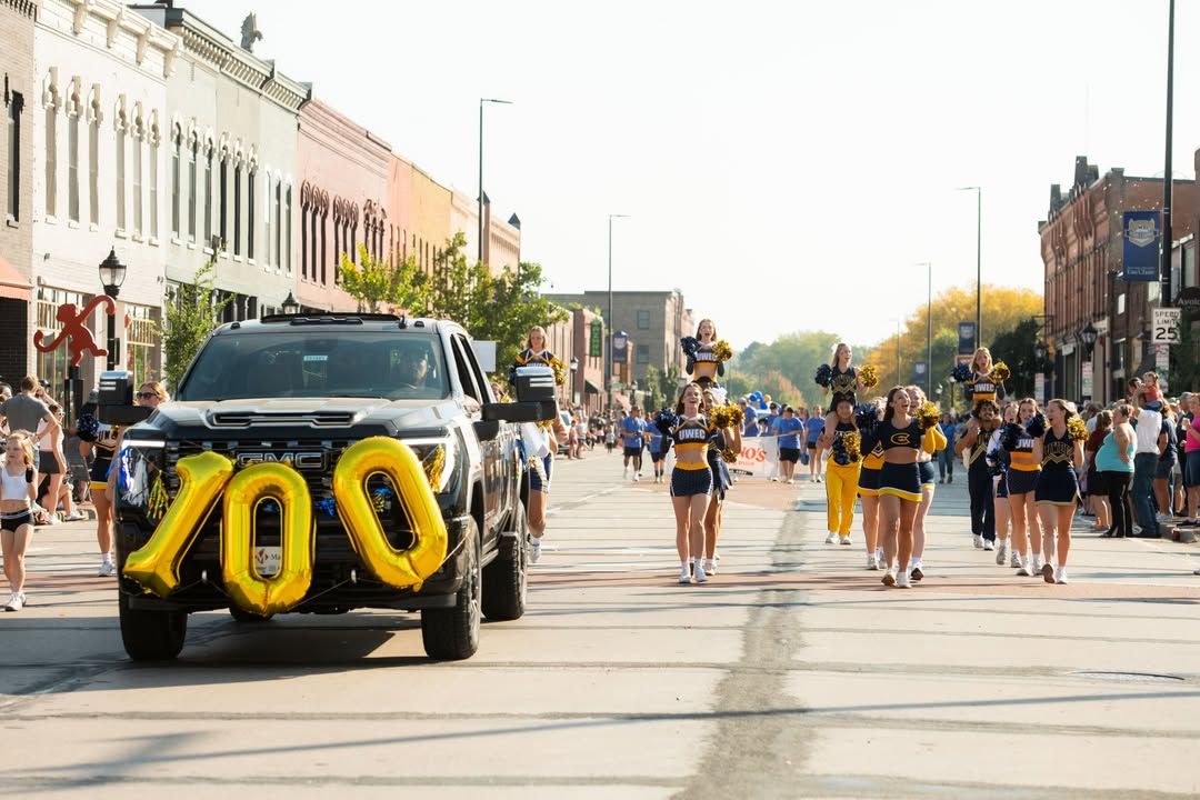 UWEauClaire's tweet photo. It's finally Homecoming week! 🎉 We're so excited to celebrate with the Blugold community. Check out the link below for a full list of all the exciting events happening this week!

🔗 https://t.co/Ia9vqiXygt https://t.co/Nq9fwmdKDO