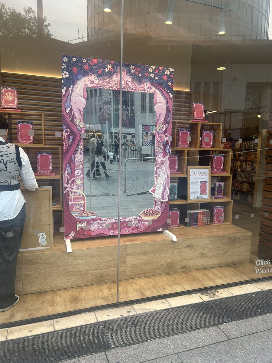 lattepages's tweet photo. waterstones understood the assignment 🙂‍↕️ evajacks you are so loved https://t.co/KXzFozjfLX
