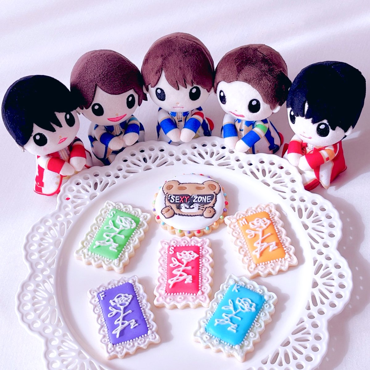 lakilau_cookies's tweet photo. ⋆⸜⋆⸜ SexyZoneお誕生日おめでとう🌹⸝⋆⸝⋆
　　　　　💙💜❤️💚🧡

#SexyZone結成15周年
#SexyZone15thAnniversary https://t.co/xS9l42vlWW
