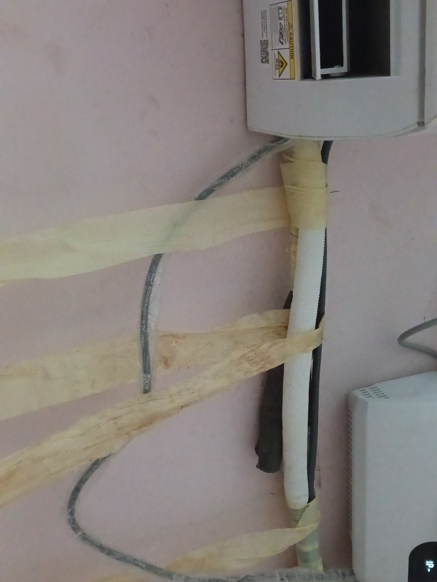AgribizSamit's tweet photo. @myvoltas Voltas 1.5 T split AC No cooling issues : SR 26091924052 automatically cancelled without resolving the colling issue. Again lodged complaint SR 26092702941 . Left AC in this condition. Very poor after sale service. Purched only 3 months ego. Reg Mob: 9088929470 https://t.co/GPZPxa3Wa4