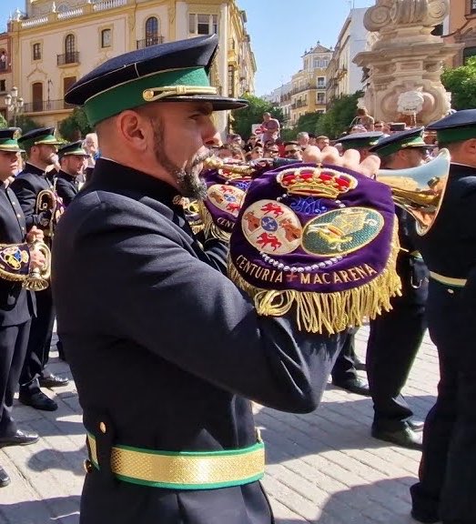 GonzaloTortosa's tweet photo. 🏟️🇪🇸 El himno de España que sonará mañana en el Sánchez-Pizjuán será interpretado por la Banda Centuria Romana Macarena. 🎶⛪️

⭐️ La selección española lucirá por primera vez en España su segunda estrella en el estadio del Sevilla FC.

@elchiringuitotv https://t.co/4pfGdXPm8J