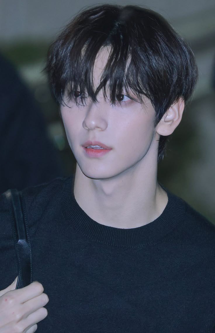 starkissoobin's tweet photo. this day will go down as one of the most iconic soobin photos of all time https://t.co/yfuBd7tctH