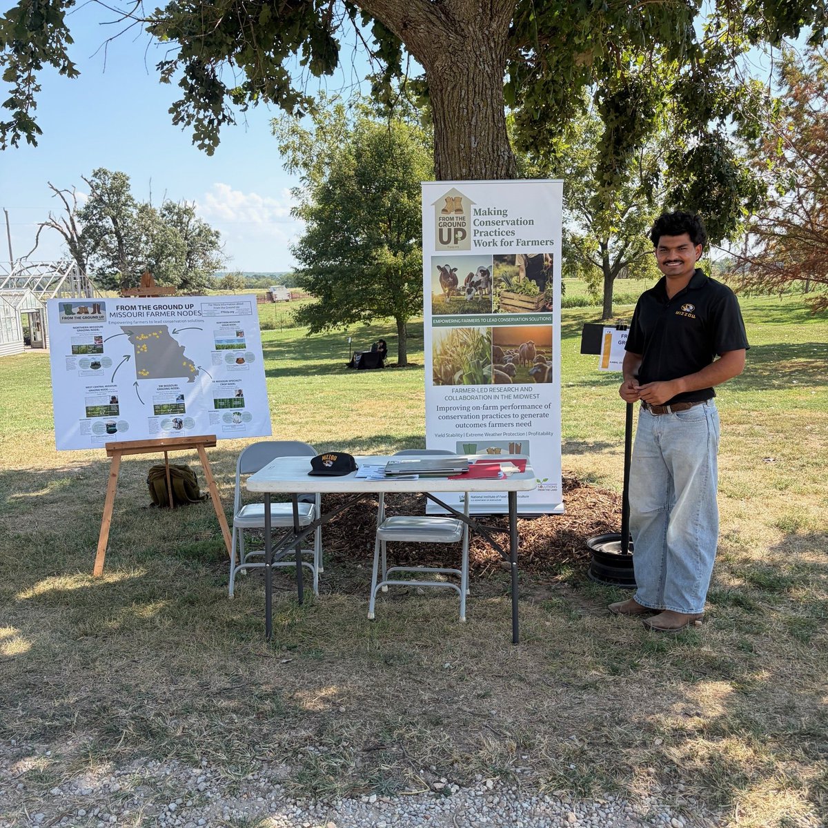 FTGUpProject's tweet photo. FTGUp's Research Coordinator, Kamal Deep, attended the University of Missouri SW-REEC Career Exploration and Public Field Day. It was inspiring to see so many students eager to learn about agricultural conservation practices and how farmers can help drive research and innovation! https://t.co/HC5gizqfDX