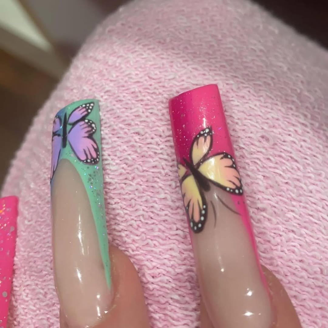 KaleighDecm7c's tweet photo. When a new nail technician joins us, it’s cause for celebration. Come in and welcome our new technician, @bbnailed! https://t.co/a1wFXmqXbJ