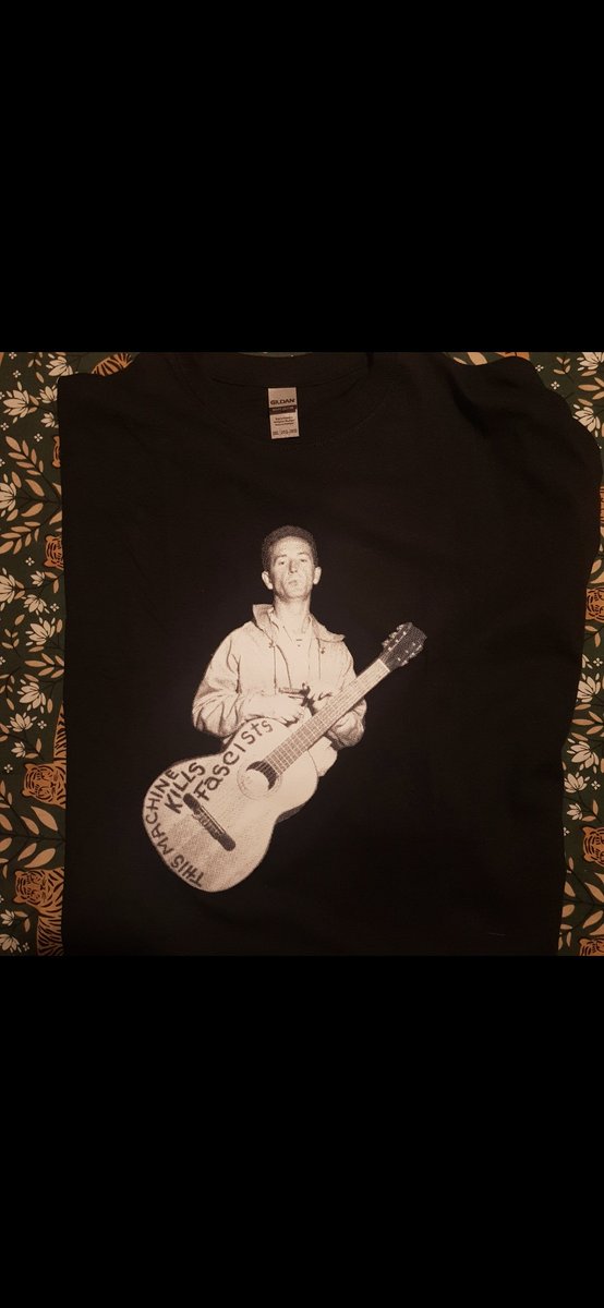stookie67's tweet photo. @beyond_capital Tee-shirt available from @CaltonBooks in Glasgow !! https://t.co/AN7xrjAist