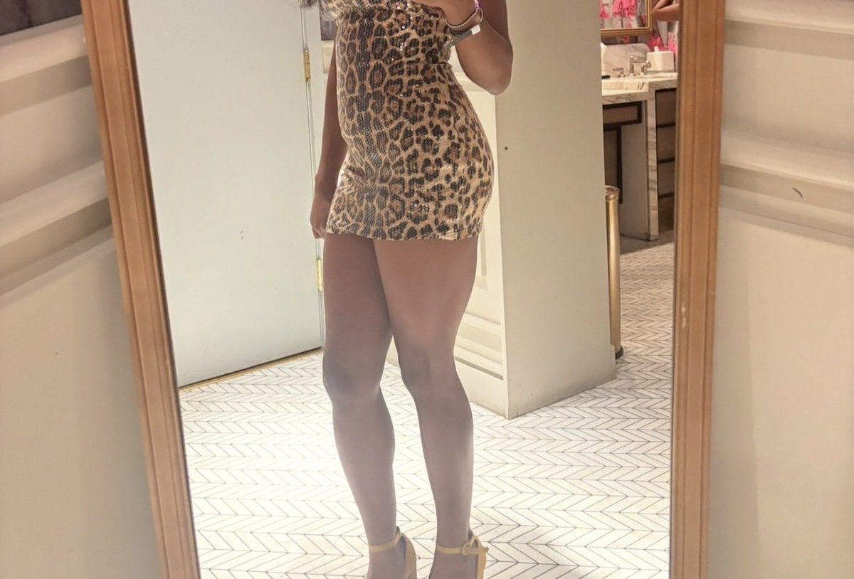 millymaiea's tweet photo. petite and pretty ❤️ #paypig
#findom https://t.co/fDNf2Afc9q