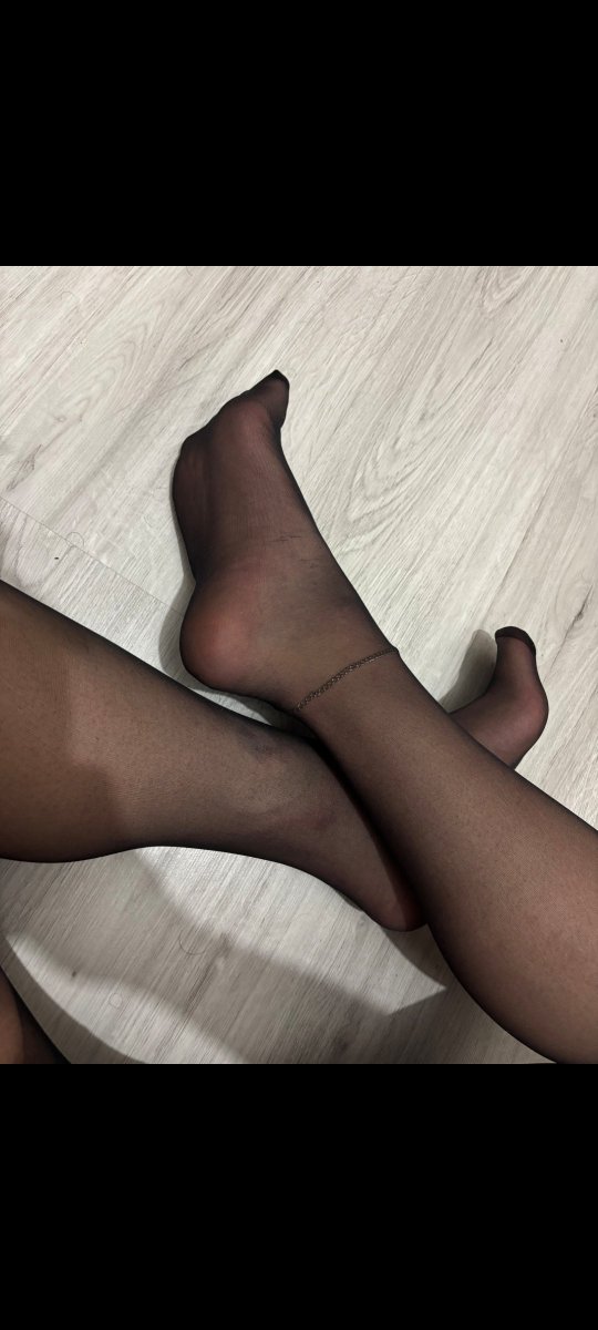emreqyv8's tweet photo. İnce corap ve ayak fetişi olanlar sohbet için dm atabilir önce rt ve beğeni 
(Fotoğraflar bana ait)
#incecorap #pantyhose #fetish #crossdress #nylonfeet #pantyhosefeet #feet #nylon #ayakfetiş #fetis https://t.co/nT8felUbAX