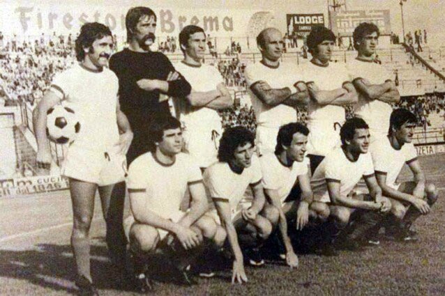 LecceArchive908's tweet photo. E’ di Tarabocchia il record di imbattibilità in Italia. Nel 1974-75, al Lecce in Serie C, ha tenuto la porta inviolata per 20 partite.
#UsLecce #LecceArchive https://t.co/o041nOpfP1