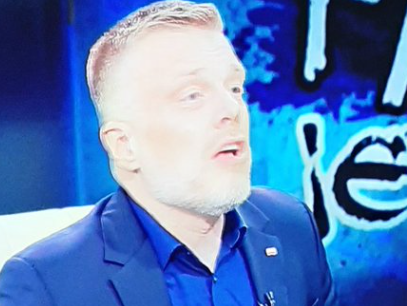 FelixPotocki's tweet photo. Leń śmierdzący nic nie robiący > a szkodzący!
👇 https://t.co/UKHwuhl2RN