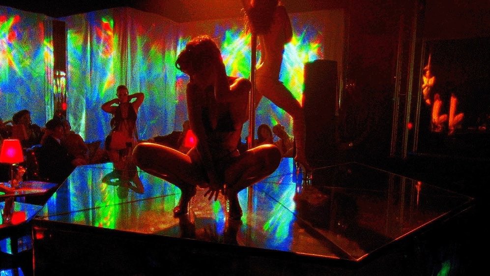 areyourecording's tweet photo. Enter the Void (2009) https://t.co/CBesWfcRbr