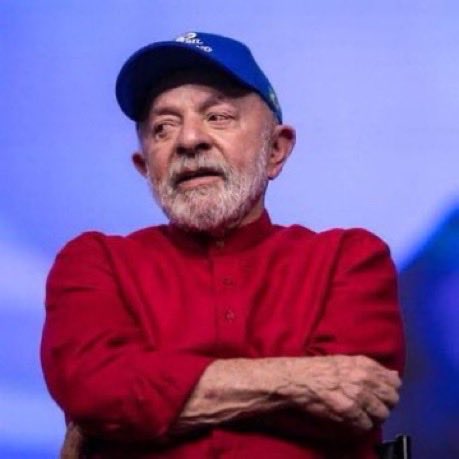 NewsLiberdade's tweet photo. 🚨URGENTE - Aliados de Lula dizem que é “zero” a chance dele ir no debate da Globo

Com isso, a Globo terá que chamar o próximo candidato melhor posicionado nas pesquisas. Nesse caso seria Renan Santos. https://t.co/5nA4pxrp22