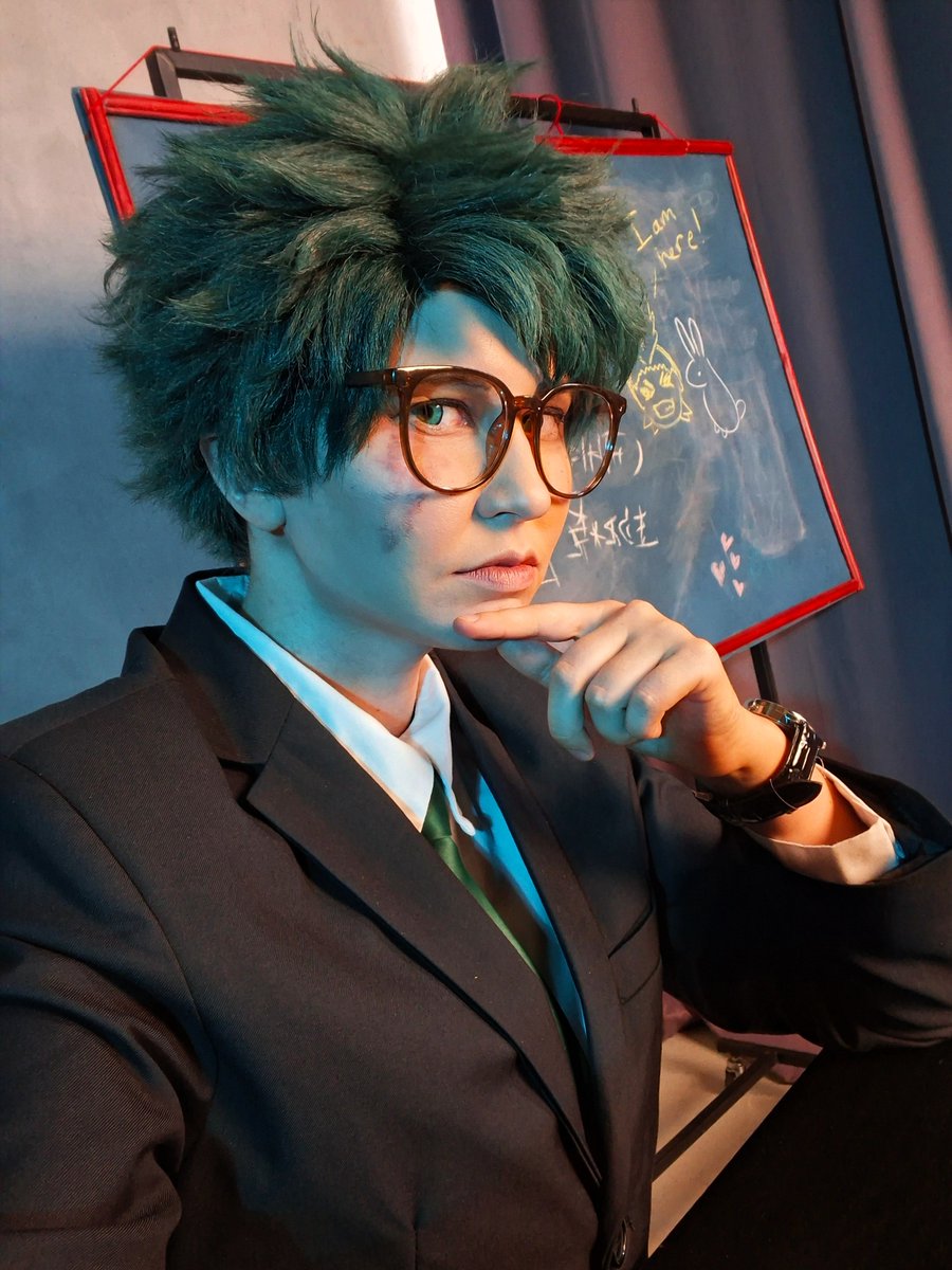BlueredP's tweet photo. Midoriya-sensei https://t.co/2zItZw5q55