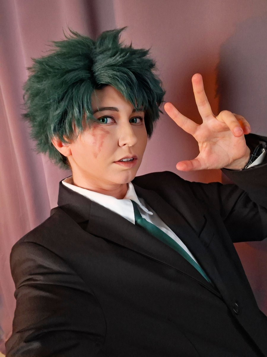 BlueredP's tweet photo. Midoriya-sensei https://t.co/2zItZw5q55