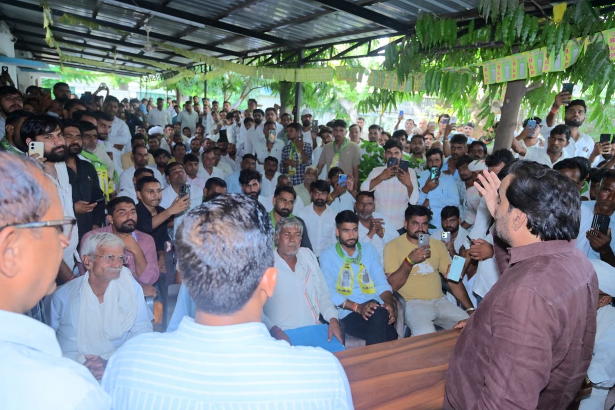 RLPINDIAorg's tweet photo. राष्ट्रीय लोकतांत्रिक पार्टी के सुप्रीमों व नागौर सांसद श्री @hanumanbeniwal जी ने आज जयपुर स्थित आवास पर पार्टी परिवार के सदस्यों के साथ आगामी पंचायती राज चुनावों को लेकर संवाद किया| https://t.co/CEKb4sbgBP