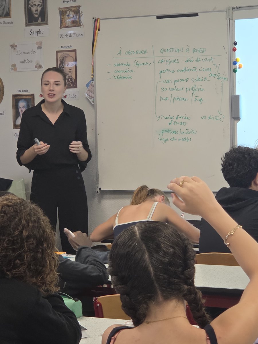 HalougiL's tweet photo. #Calculottées : c'est parti !
 
Après avoir travaillé sur les Culottées, de @penelopeb , les élèves ont participé aujourd'hui à leur premier atelier avec @judithlorne , illustratrice scientifique.

Ils ont découvert les origines de la bande dessinée et de la BD scientifique, puis appris à identifier des points clés pour construire leur personnage.

Prochaines étapes : ils vont apprendre à pitcher un documentaire scientifique lors du  festival Pariscience , puis démarrer les interviews... et ça va commencer très très fort 🎤 (je vous en dirai plus très vite ! )

#FillesEtMaths #égalité #rolesmodeles #BD
