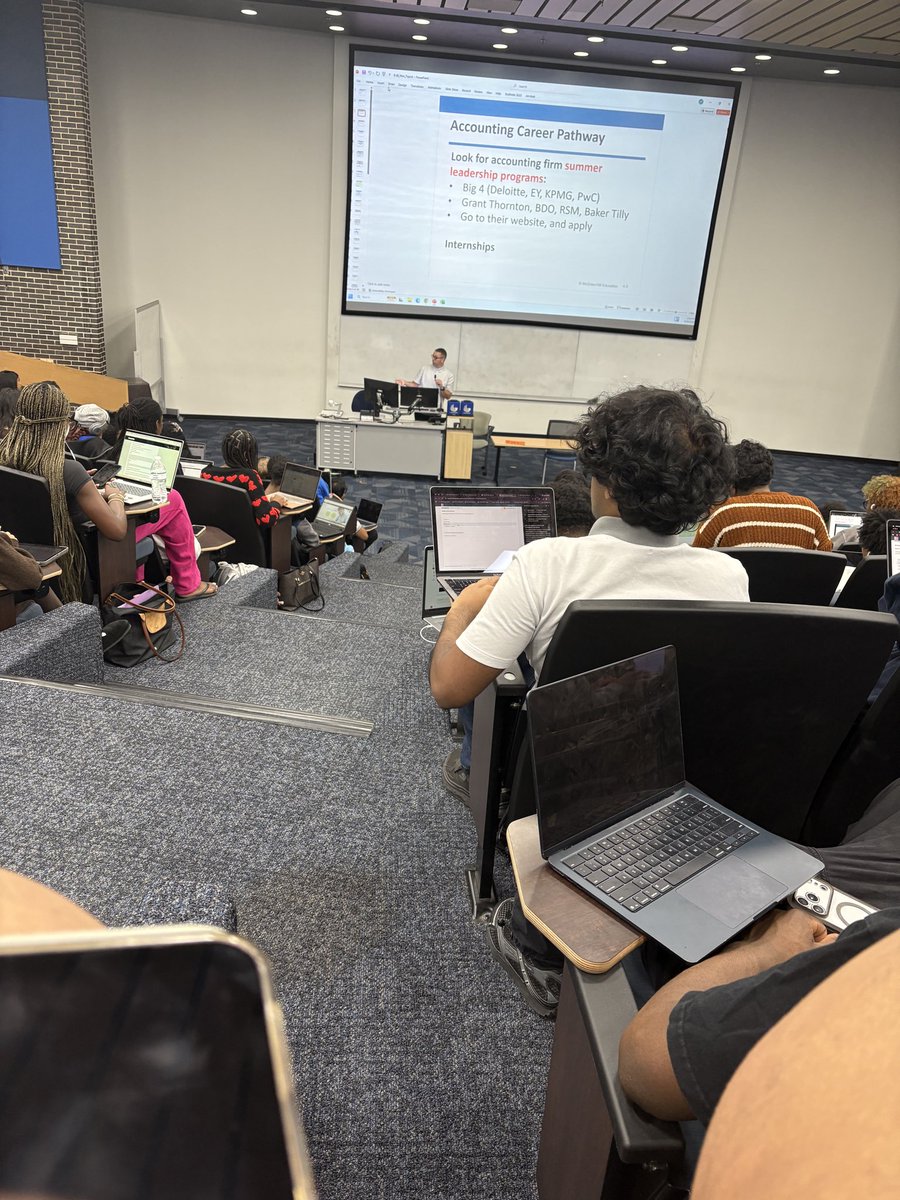 sumtypanigga's tweet photo. This lame ass nigga ain’t talking bout a fucking thing 

I’m watching Olivia Miles edits fuck school https://t.co/HJIVWcAHLK