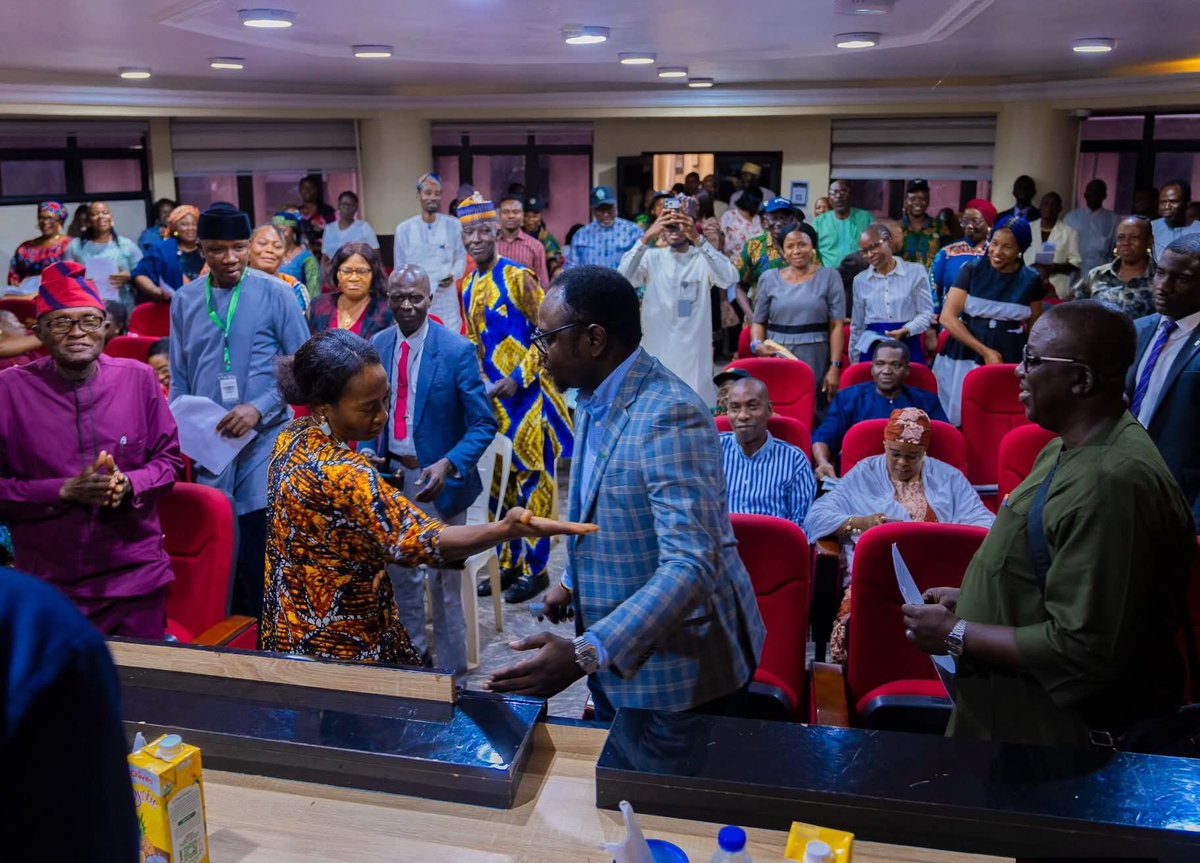 olaniranfaith's tweet photo. Today, Comrade Ayodele Olawande joined the leadership and members of the Joint Union Negotiating Council of the Federal Ministry of Youth Development in celebrating the 2026 Union Week.
#YouthDevelopment #UnionWeek2026 #Teamwork #OneTeam https://t.co/BBs3ihiCeN
