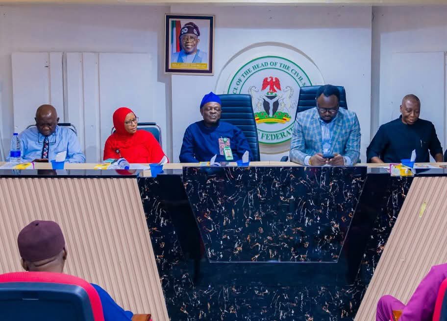 olaniranfaith's tweet photo. Today, Comrade Ayodele Olawande joined the leadership and members of the Joint Union Negotiating Council of the Federal Ministry of Youth Development in celebrating the 2026 Union Week.
#YouthDevelopment #UnionWeek2026 #Teamwork #OneTeam https://t.co/BBs3ihiCeN