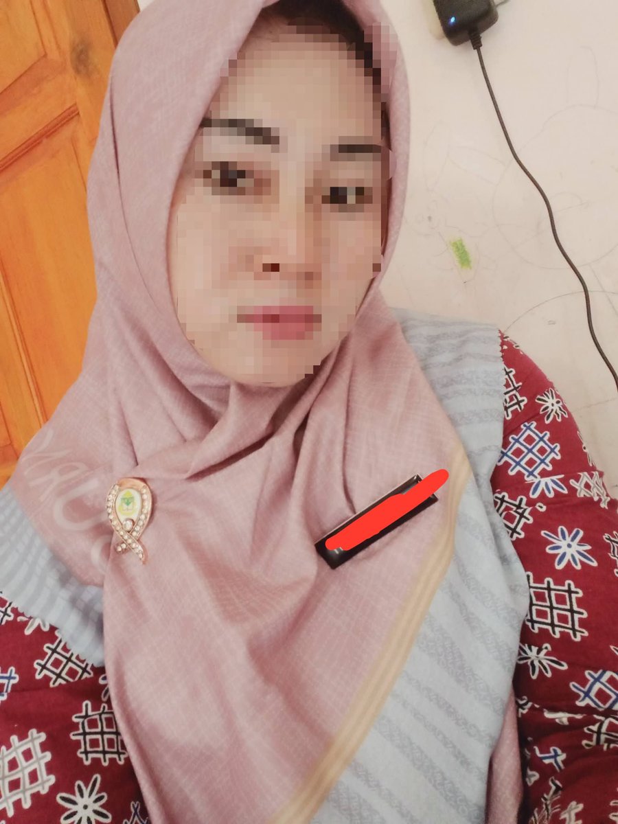 alter_match's tweet photo. Ping.
F34 kesibukan ngajar di TK, butuh temen chat aja karena paksu nggak sefrekuensi.
Paksu usia 48. https://t.co/1DpnryXu4o