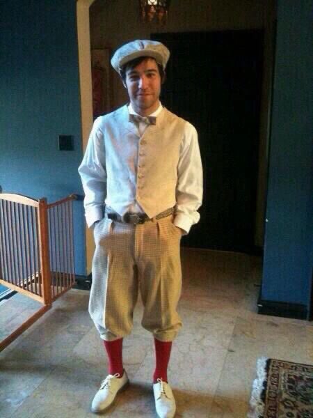 grandtheftsethh's tweet photo. what a dapper young man https://t.co/9dTjCoLgfW