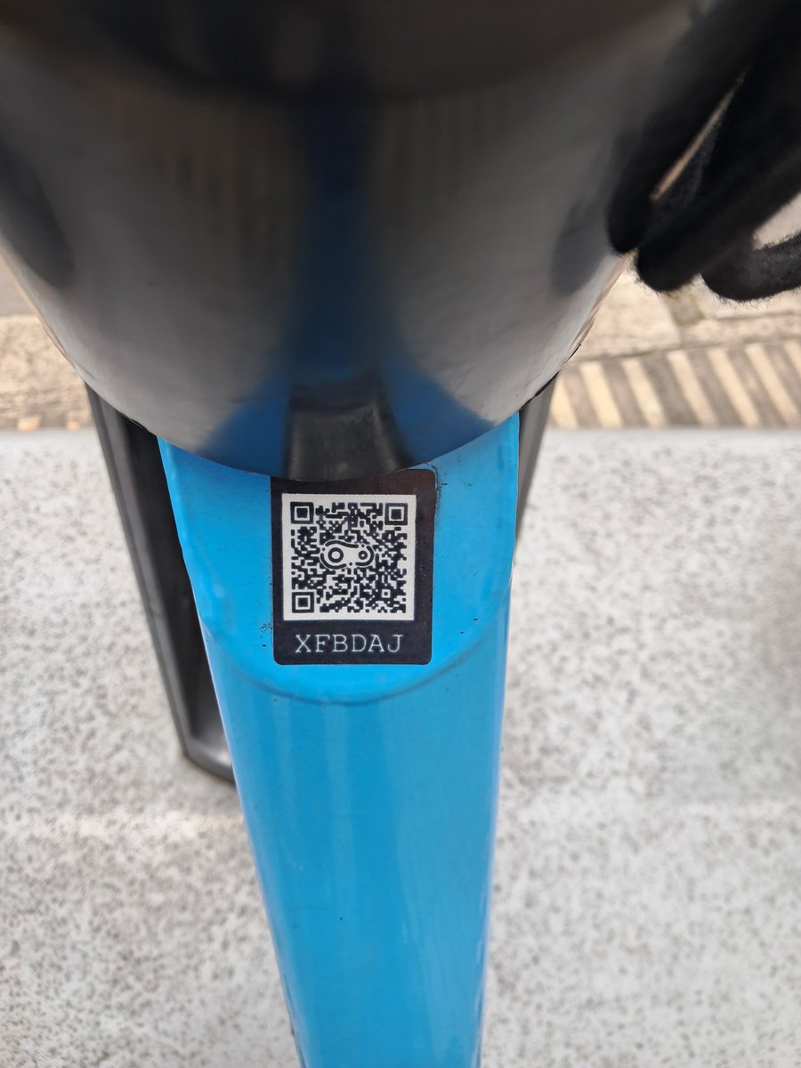 Miraesecielo's tweet photo. @tembici_co @CarlosFGalan @SectorMovilidad Hola @tembici_co viaje 28 de septiembre estación virrey al parque nacional ¿adivinen? La bici "eléctrica" mala. Me dejó tirado a mitad de camino pedaleando de forma mecánica. Un desastre más @CarlosFGalan @SectorMovilidad https://t.co/70eWxGMvGp