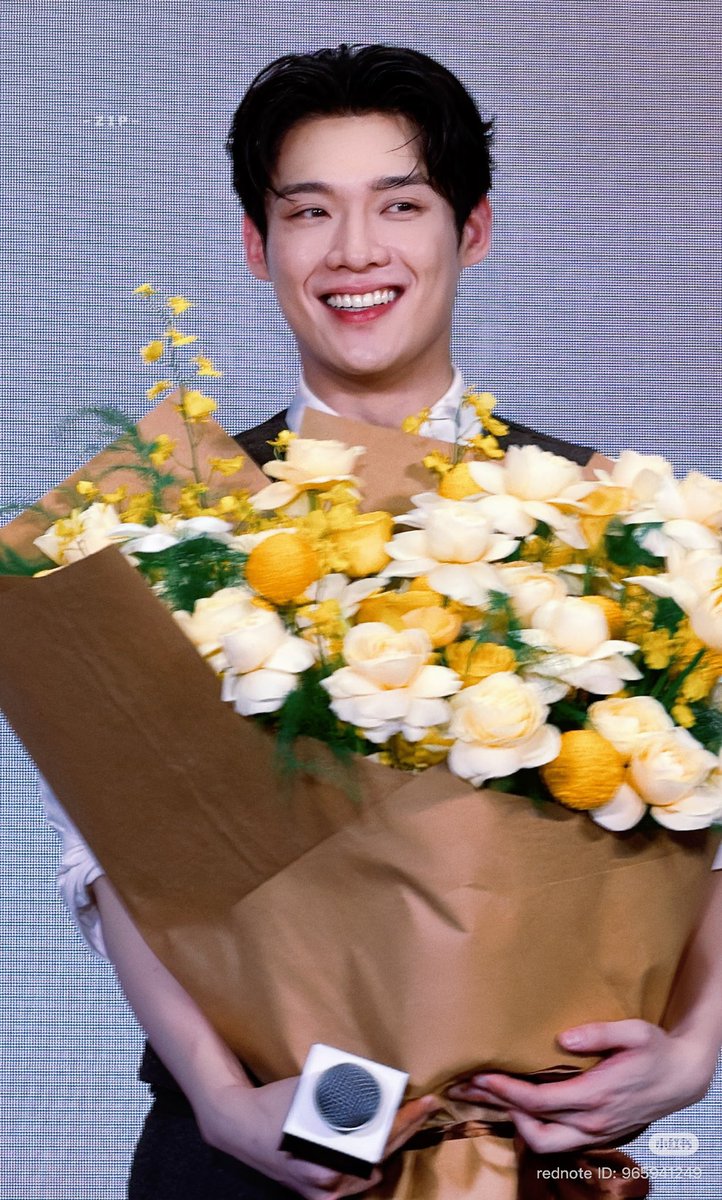 dolphinkhotinh's tweet photo. sáng bừng ￼🥰

#KimYoonSik #김윤식 https://t.co/JnumLgi4Nf