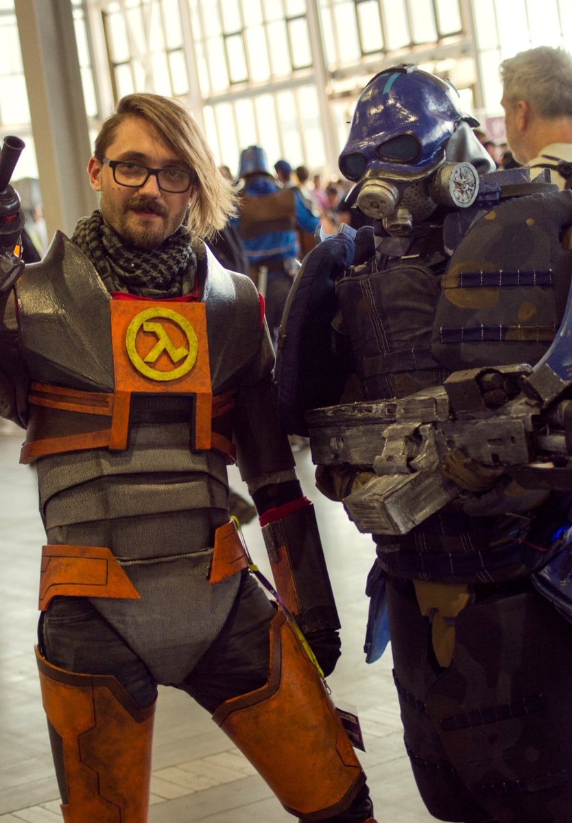 TechraTheGod's tweet photo. Throwback to my old half life cosplays
Thinking about remaking the elite
soldier
#halflife #halflife2 #halflifecosplay #halflife2cosplay #cosplay #halflifecombinecosplay #hl2 #hlcosplay #hl2cosplay #combinecosplay #combineelite #combineelitecosplay #combinecharger #combineguard https://t.co/mpe2HdiPNE