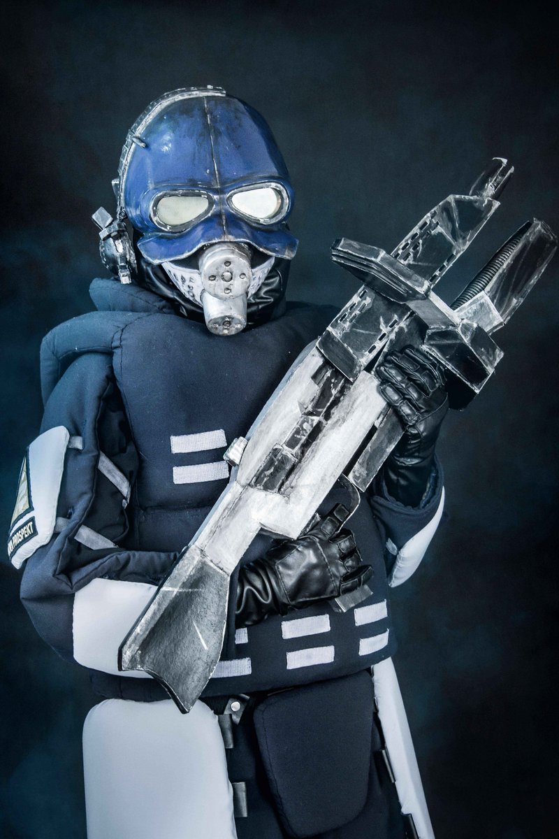 TechraTheGod's tweet photo. Throwback to my old half life cosplays
Thinking about remaking the elite
soldier
#halflife #halflife2 #halflifecosplay #halflife2cosplay #cosplay #halflifecombinecosplay #hl2 #hlcosplay #hl2cosplay #combinecosplay #combineelite #combineelitecosplay #combinecharger #combineguard https://t.co/mpe2HdiPNE