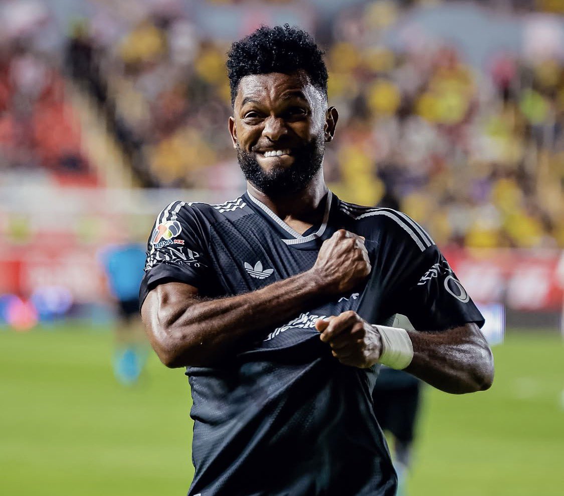 ElJefeAguila's tweet photo. 4 goles anotados en 111 minutos jugados.

Sí, lo de Miguel Borja es una locura. https://t.co/aY8lr66vB1