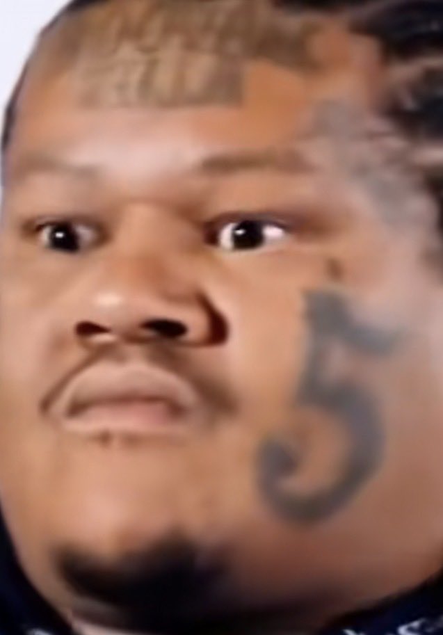 Loveitcxcj's tweet photo. @elijah12862809 @bewxq3 @LakieshaNeong This man’s gonna come for your booty https://t.co/oUVVs7l6Iz