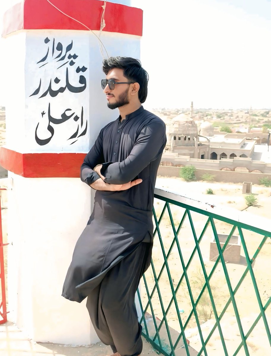 TaNaHaKashiF's tweet photo. _*بد نظر لوگوں کی نظر میں ہے بندہ تیرا۔۔۔۔۔!

یا علی ع نظر کرم مجھ پہ جمائے رکھنا 🙃✨*_

#alimola #molaali https://t.co/Ze6hD21Krv