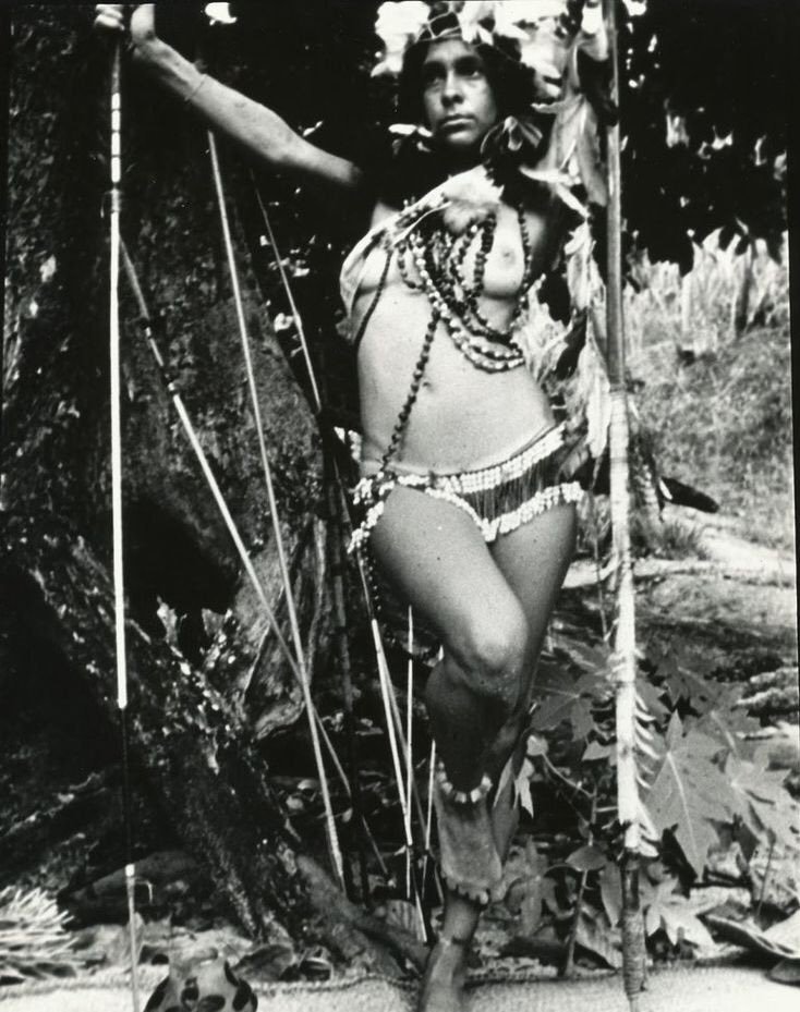 bentodorio's tweet photo. ÍNDIA 

gal costa, julho de 1973 https://t.co/2mKWVo5scd