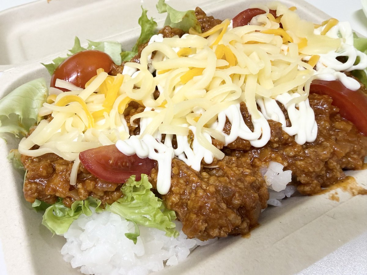 maron_mazoku's tweet photo. #情熱防災防犯フェス2026 でいただいた #情熱キッチンカー のタコライス🍛
ボリューミーでめちゃんこ美味かった😋
また食べたいな😋

#関暁夫 #情熱防災防犯フェス2026 #情熱クラブ #甲賀市 https://t.co/gMkoLchu1N