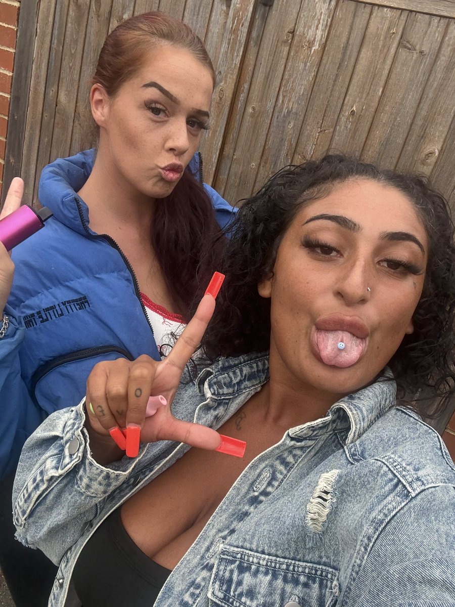 jadapaigeboo's tweet photo. Me and @xGoddessEllaa are active doing doubles all night 
Online, customs, real time https://t.co/SeCqCjMzkE